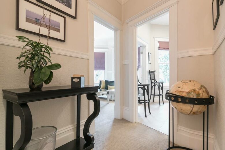 Sophisticated Victorian Flat Between Castro & Mission Dolores - San Francisco, California