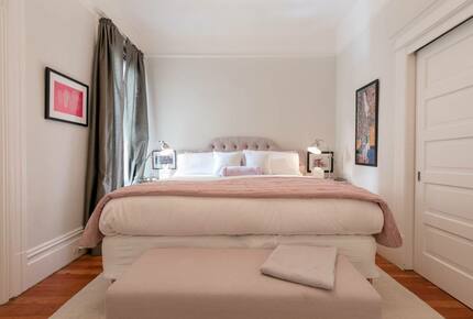 Sophisticated Victorian Flat Between Castro & Mission Dolores - San Francisco, California