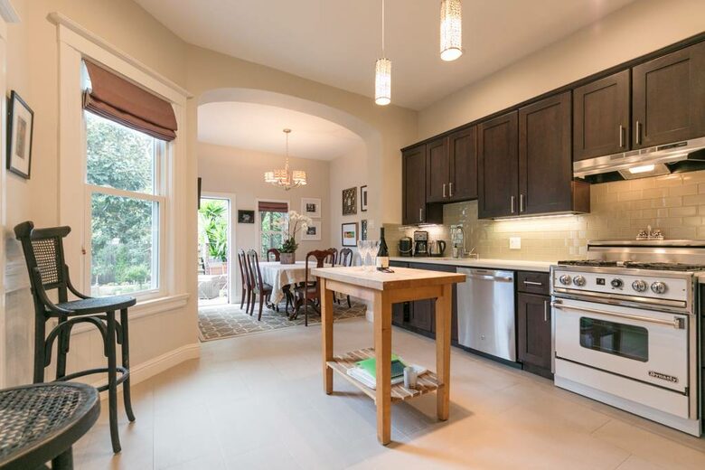 Sophisticated Victorian Flat Between Castro & Mission Dolores - San Francisco, California