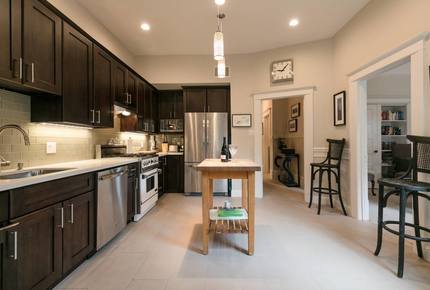 Sophisticated Victorian Flat Between Castro & Mission Dolores - San Francisco, California