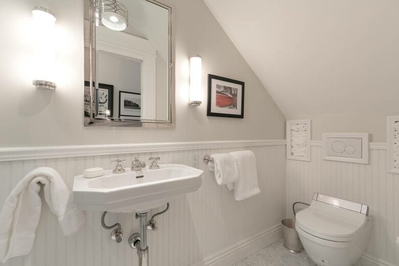 Sophisticated Victorian Flat Between Castro & Mission Dolores - San Francisco, California