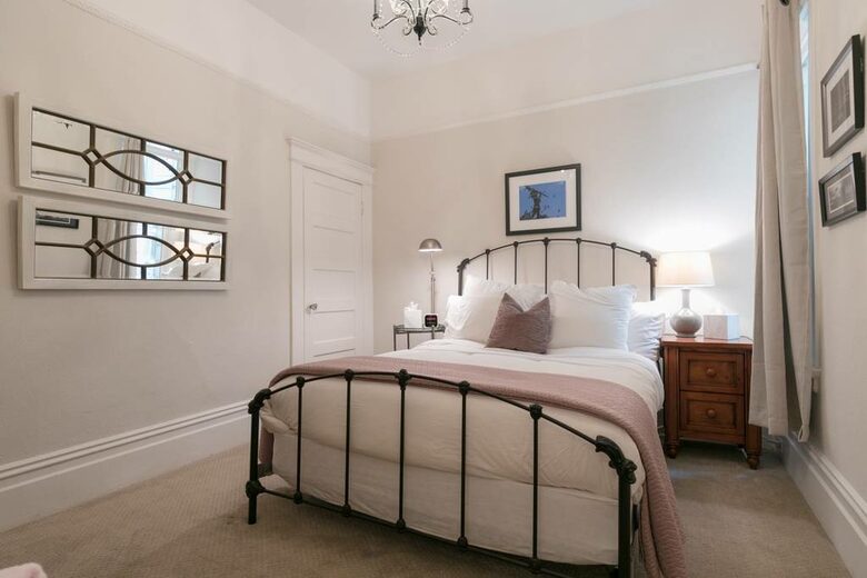 Sophisticated Victorian Flat Between Castro & Mission Dolores - San Francisco, California