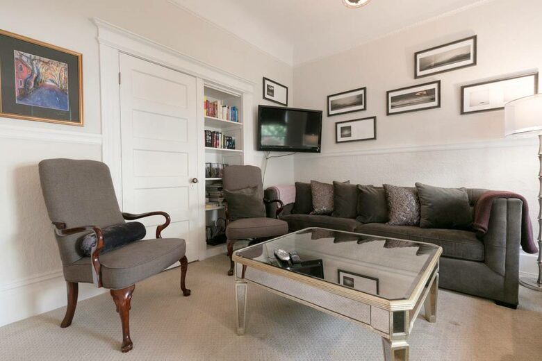 Sophisticated Victorian Flat Between Castro & Mission Dolores - San Francisco, California