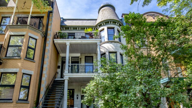 Luxurious Montreal Flat Facing Lafontaine Park - Montreal, Canada