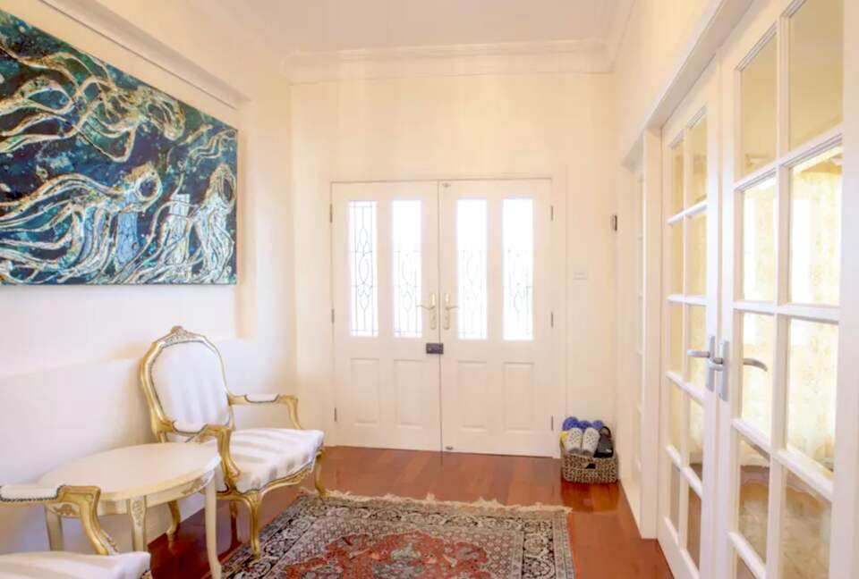 The Art House - Blue Mountains - Katoomba, Australia