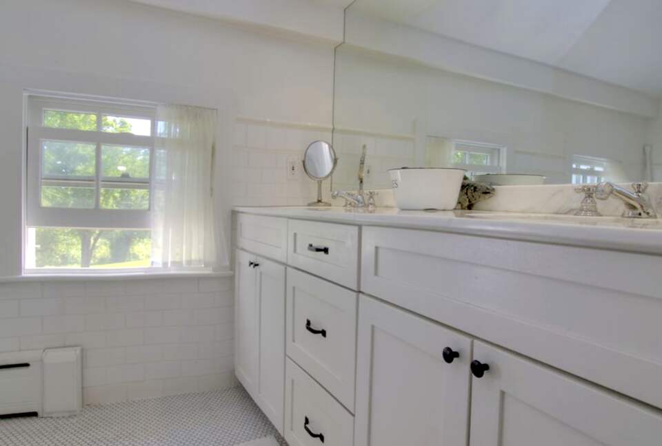 Upstate Country Estate - Chatham, New York