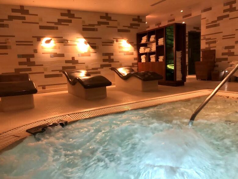 Ocean View Carillon Luxury Wellness Resort - Miami Beach, Florida