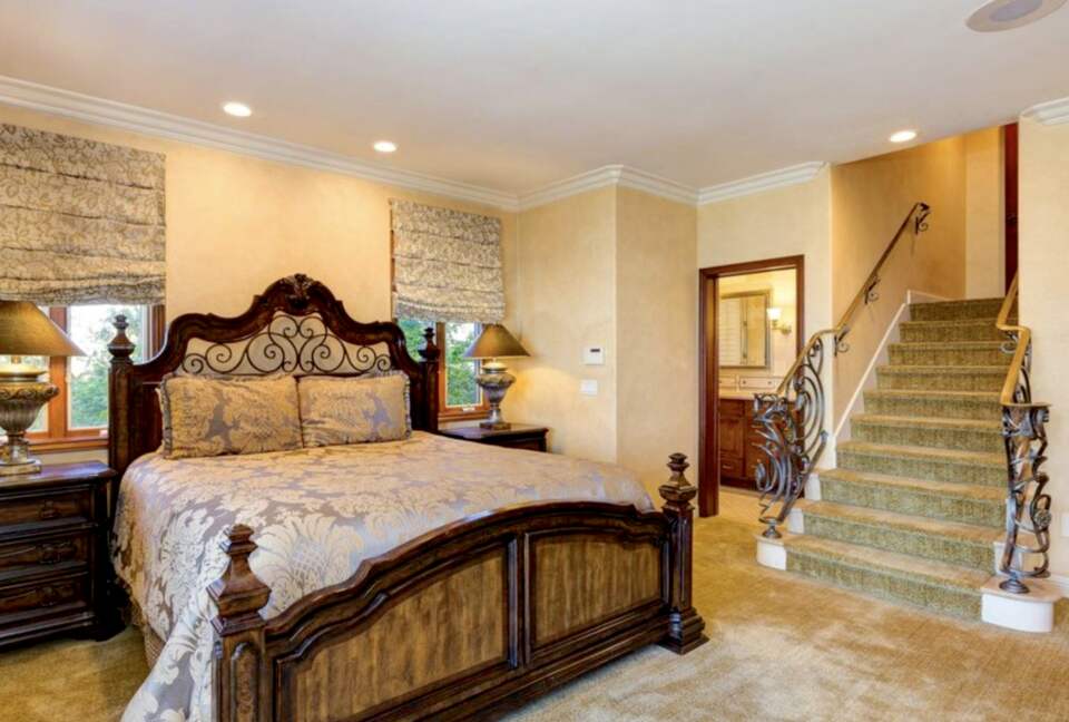 Ocean and Bay View Luxury Villa - Corona del Mar, California