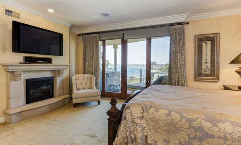 Ocean and Bay View Luxury Villa - Corona del Mar, California