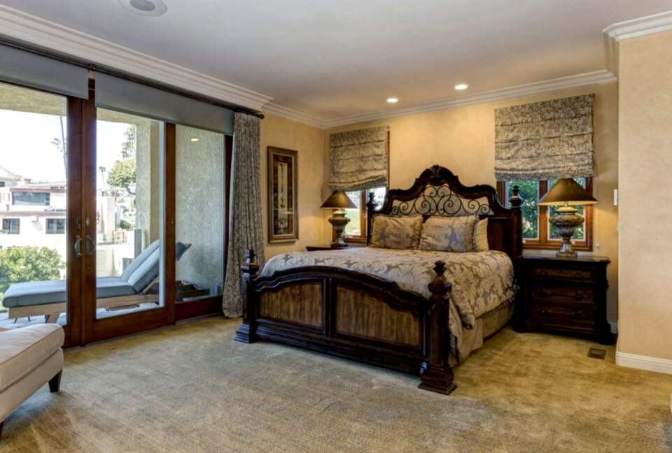 Ocean and Bay View Luxury Villa - Corona del Mar, California