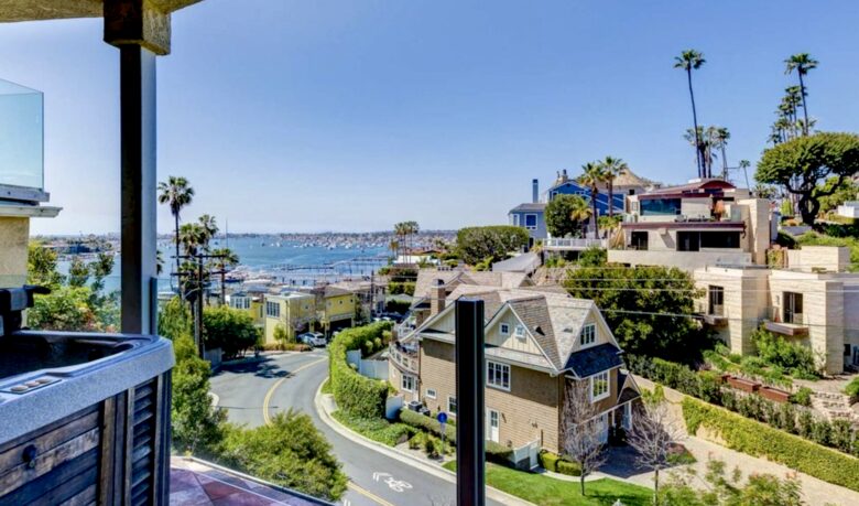 Ocean and Bay View Luxury Villa - Corona del Mar, California