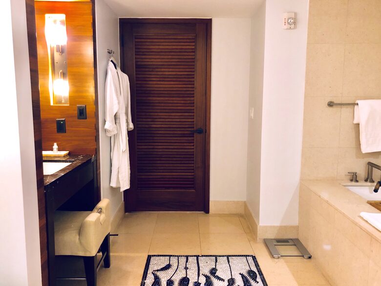 Ocean View Carillon Luxury Wellness Resort - Miami Beach, Florida