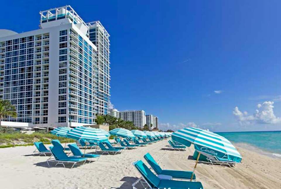 Ocean View Carillon Luxury Wellness Resort - Miami Beach, Florida