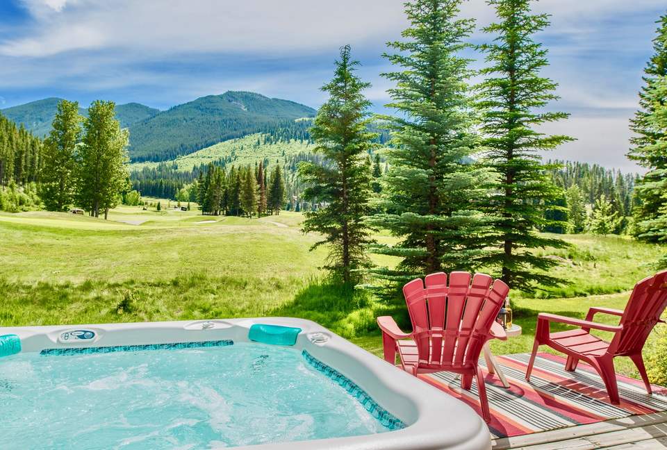 Lone Wolf Chalet Panorama Mountain - Panorama, Canada