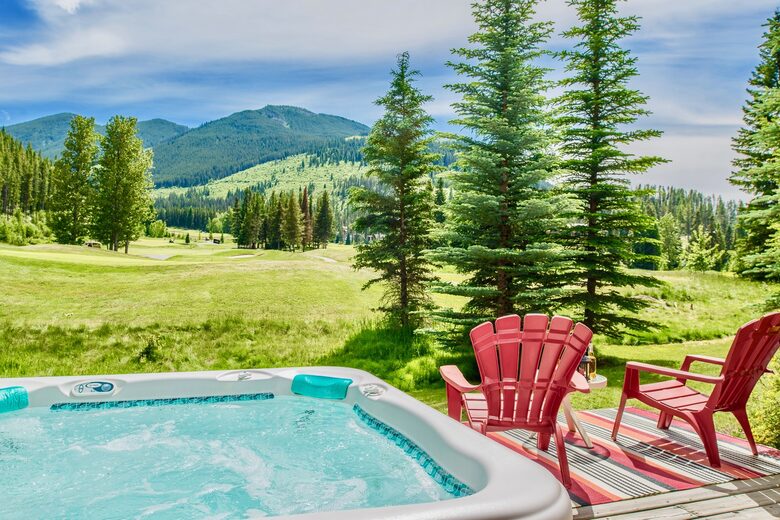 Lone Wolf Chalet Panorama Mountain - Panorama, Canada