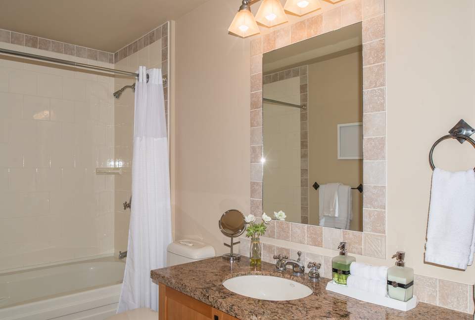 Lone Wolf Chalet Panorama Mountain - Panorama, Canada