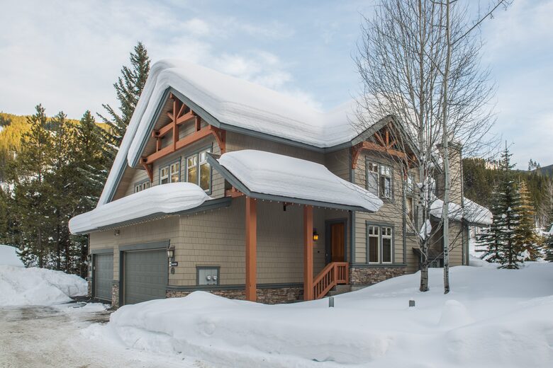 Lone Wolf Chalet Panorama Mountain - Panorama, Canada