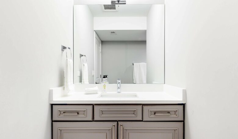 Hot Home in Wicker Park - Chicago, Illinois