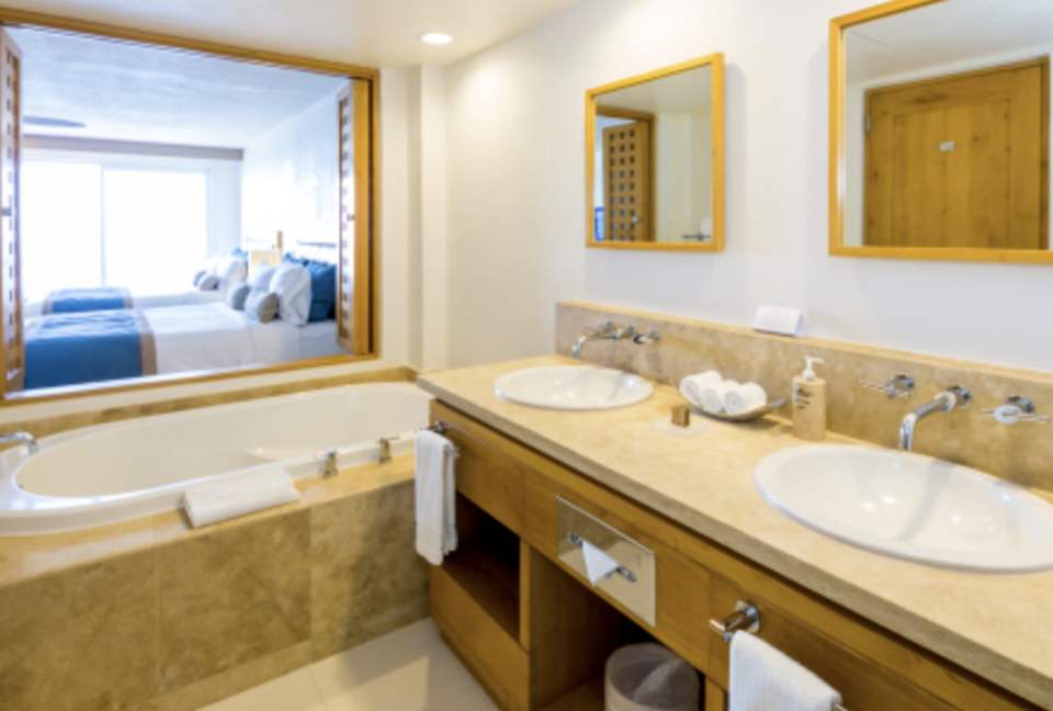 Baja Point (Formerly Grand Regina) Oceanside Luxury Residence - San Jose del Cabo, Mexico