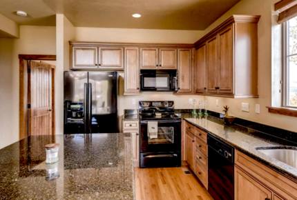 On the Slopes in Wonderful Family Ski Resort! - Granby, Colorado