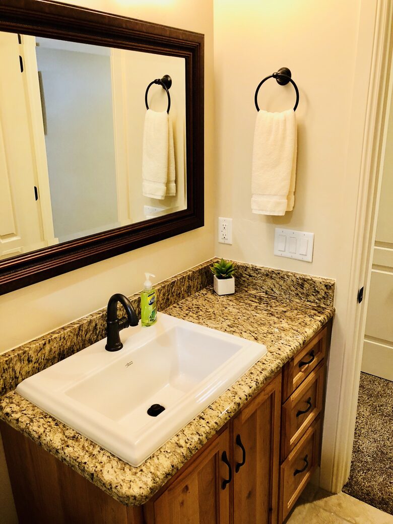 Upscale Rustic Moab Home - Moab, Utah