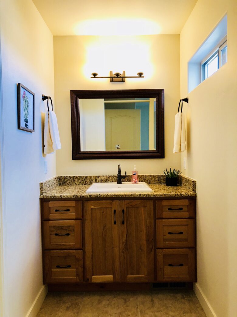 Upscale Rustic Moab Home - Moab, Utah