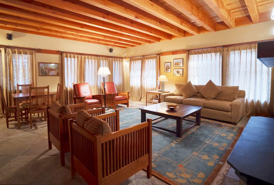 Forested Tahoe Mountain Lodge - Truckee, California