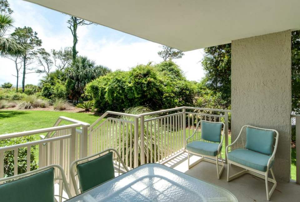 Relax and enjoy ocean front villa , private covered patio, 1st floor, no stairs - Hilton Head, South Carolina