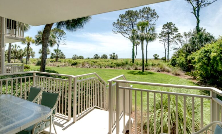 Relax and enjoy ocean front villa , private covered patio, 1st floor, no stairs - Hilton Head, South Carolina