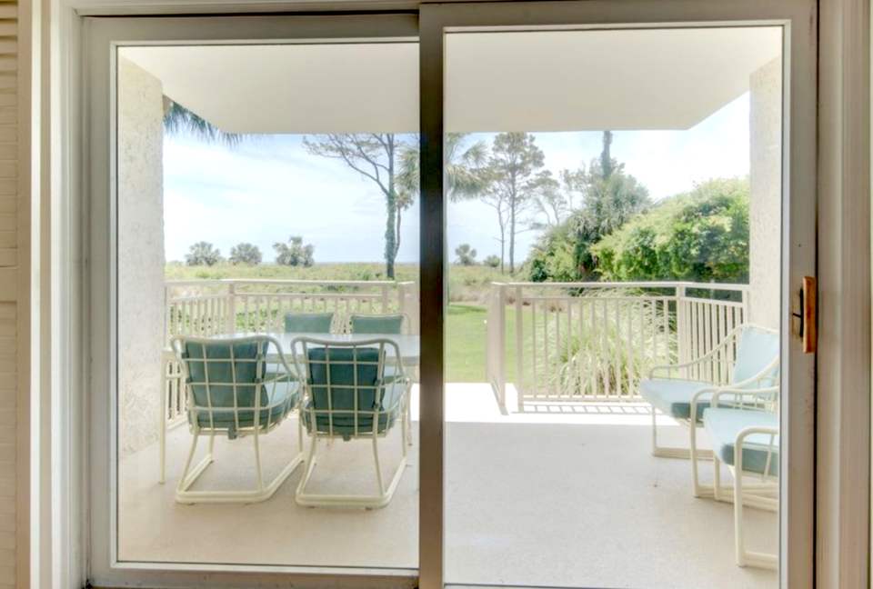 Relax and enjoy ocean front villa , private covered patio, 1st floor, no stairs - Hilton Head, South Carolina