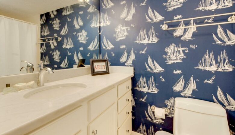 Relax and enjoy ocean front villa , private covered patio, 1st floor, no stairs - Hilton Head, South Carolina