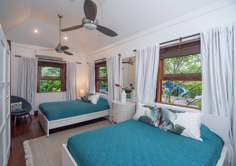 Ocean Front Caribbean Sea Villa - Brown Shuggah (Ocho Rios) - Llandovery Estate, Jamaica