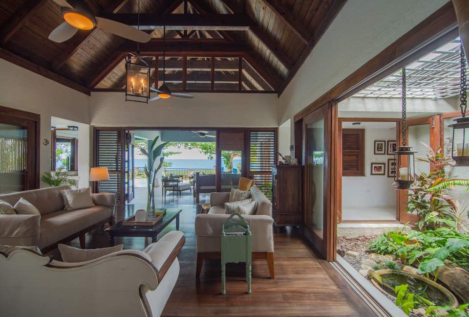 Ocean Front Caribbean Sea Villa - Brown Shuggah (Ocho Rios) - Llandovery Estate, Jamaica