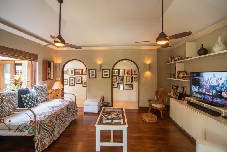 Ocean Front Caribbean Sea Villa - Brown Shuggah (Ocho Rios) - Llandovery Estate, Jamaica