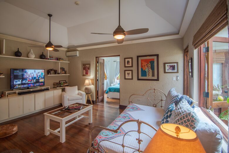 Ocean Front Caribbean Sea Villa - Brown Shuggah (Ocho Rios) - Llandovery Estate, Jamaica