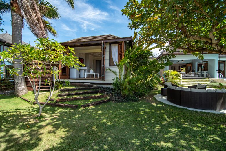 Ocean Front Caribbean Sea Villa - Brown Shuggah (Ocho Rios) - Llandovery Estate, Jamaica