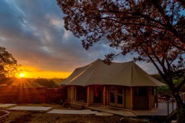 Firesong Ranch and Glamping - The Casita and Ndotto - Spicewood, Texas