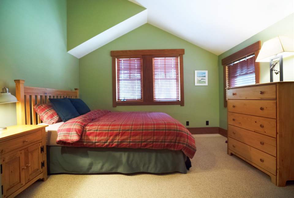 Forested Tahoe Mountain Lodge - Truckee, California