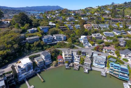 Waterfront Apartment: A Ferry Away From San Francisco! - Tiburon, California