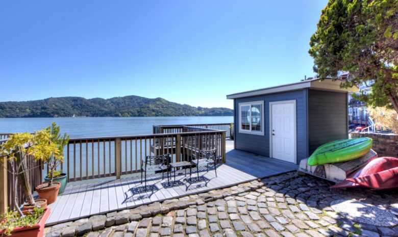 Waterfront Apartment: A Ferry Away From San Francisco! - Tiburon, California