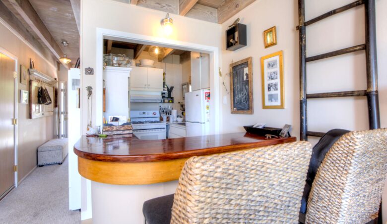 Waterfront Apartment: A Ferry Away From San Francisco! - Tiburon, California