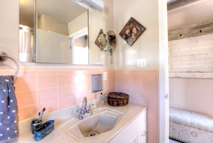 Waterfront Apartment: A Ferry Away From San Francisco! - Tiburon, California