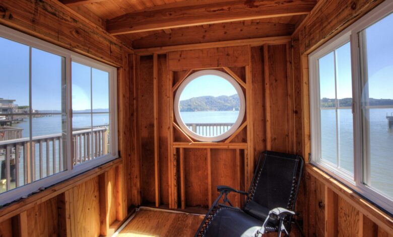 Waterfront Apartment: A Ferry Away From San Francisco! - Tiburon, California