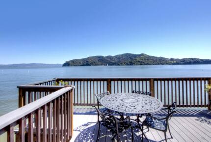 Waterfront Apartment: A Ferry Away From San Francisco! - Tiburon, California