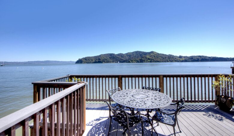 Waterfront Apartment: A Ferry Away From San Francisco! - Tiburon, California