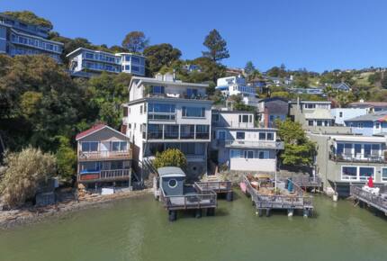 Waterfront Apartment: A Ferry Away From San Francisco! - Tiburon, California