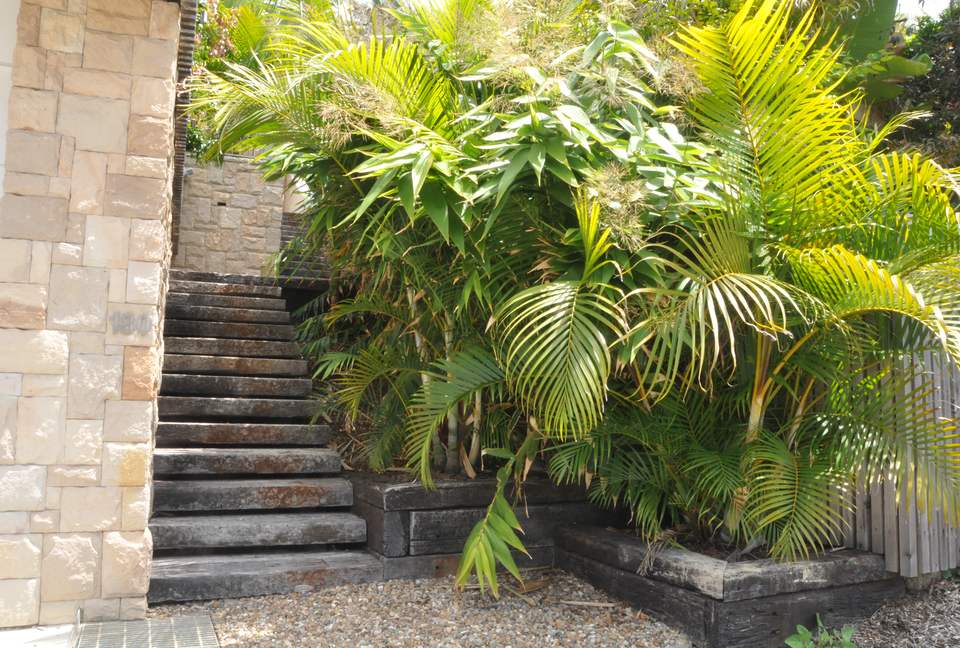 Amanwali - Luxury Beach Escape - Whale Beach, Australia