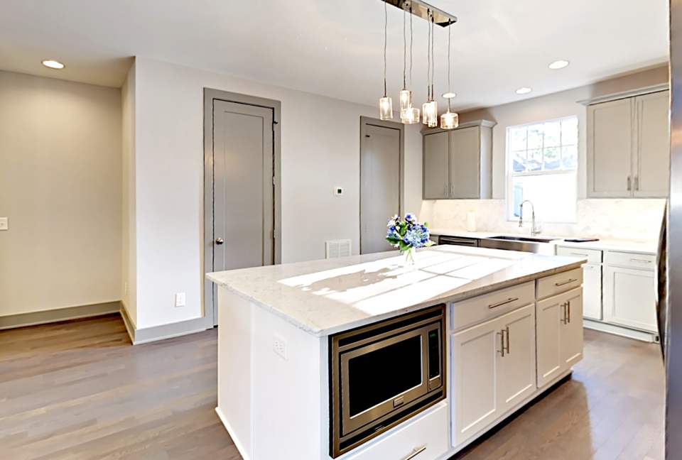 Waverly Luxury in Nashville - Nashville, Tennessee