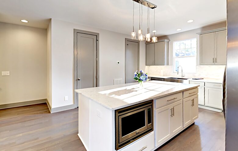 Waverly Luxury in Nashville - Nashville, Tennessee