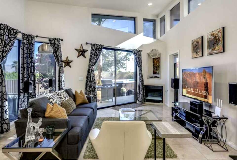 Modern Desert Townhome - Palm Springs, California